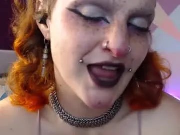 Freechat friskyflowers on Chaturbate