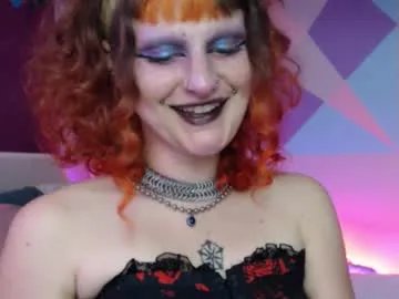 Freechat friskyflowers on Chaturbate