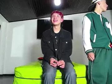 Freechat gnecos on Chaturbate