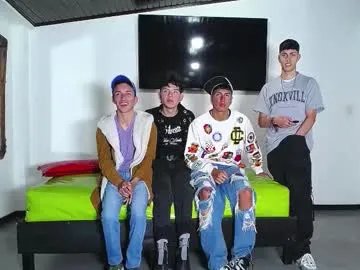 Freechat gnecos on Chaturbate