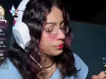 Private helia_n_amy on Chaturbate