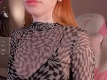 Freechat honeyautumn on Chaturbate