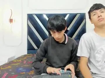 Freechat hoot_booys_ on Chaturbate