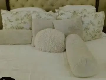 hot_wife_amber — Nude oil show    #new #mature #bigboobs #brunette #hotwife [5824 tokens remaining]