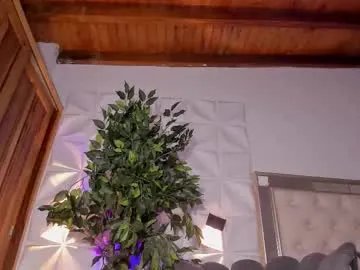 Freechat im_sebaslopez on Chaturbate