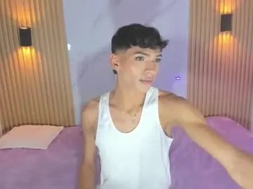 Freechat im_sebaslopez on Chaturbate