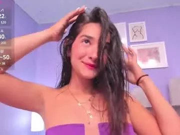 Freechat ivy_petit on Chaturbate