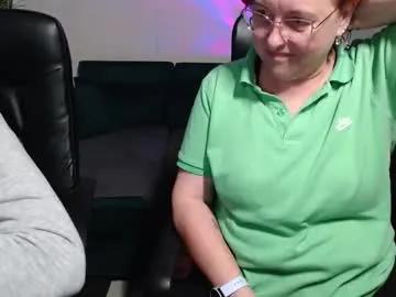 Freechat joannaandneighbour on Chaturbate