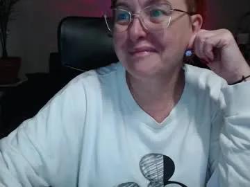 Freechat joannaandneighbour on Chaturbate
