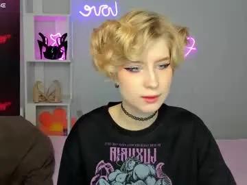 Freechat julescrown on Chaturbate