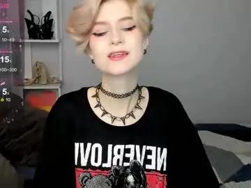 Freechat julescrown on Chaturbate