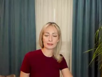 Group julia__cherry_ on Chaturbate