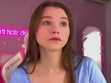 Freechat keiraace on Chaturbate