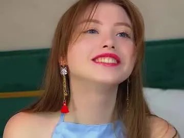 Freechat keiraace on Chaturbate