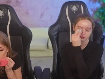 Away kira0541 on Chaturbate