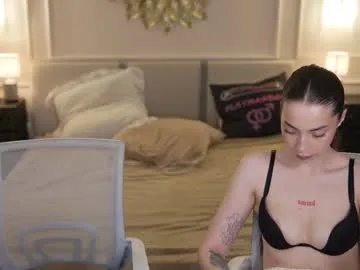Away kira0541 on Chaturbate