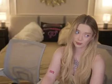 Away kira0541 on Chaturbate