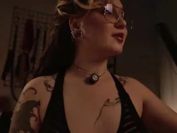 Freechat koracrosbie on Chaturbate