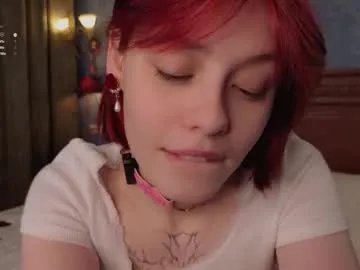 Freechat krissyhei on Chaturbate