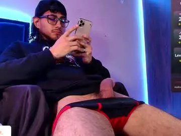 Freechat kuzzcoo on Chaturbate