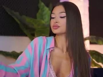 kyssaraplay on Chaturbate 