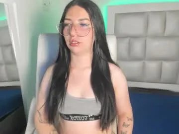 Freechat laura__js_ on Chaturbate