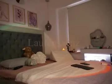 Freechat laurensaenz on Chaturbate