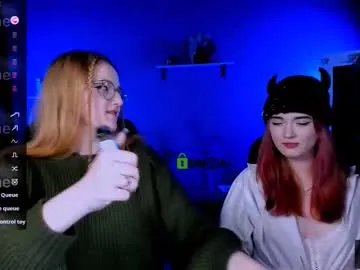 Freechat liana_kisses on Chaturbate