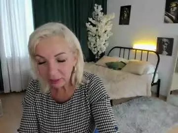 Group lilia_moons on Chaturbate