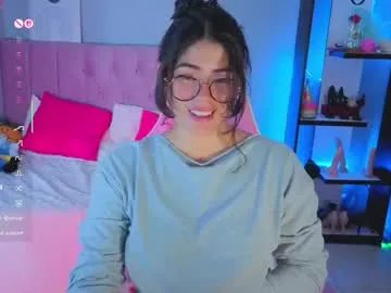 Freechat loaluxury on Chaturbate