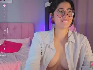 Freechat loaluxury on Chaturbate