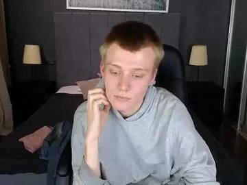 Freechat louie_evans on Chaturbate