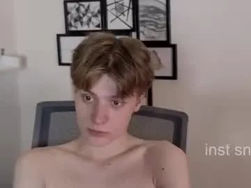 Freechat louie_evans on Chaturbate