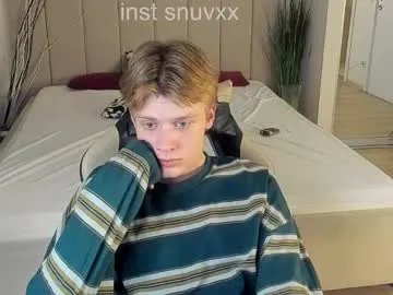 Freechat louie_evans on Chaturbate