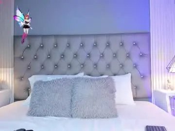 Freechat lunabloomn on Chaturbate