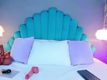 Freechat lunabloomn on Chaturbate