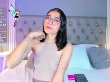 Freechat lunabloomn on Chaturbate