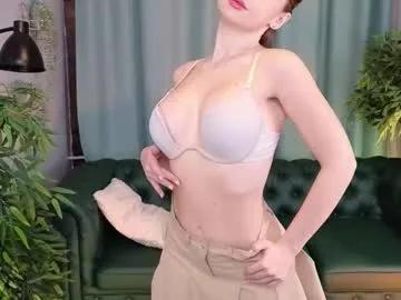 Group lunaolivia_ on Chaturbate