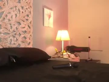 Group lupeebony on Chaturbate