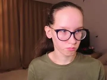 Freechat lynettebails on Chaturbate