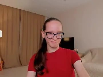 Freechat lynettebails on Chaturbate