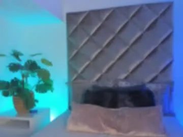 Freechat malaia_hills on Chaturbate