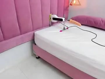 Freechat megansaenz_1 on Chaturbate