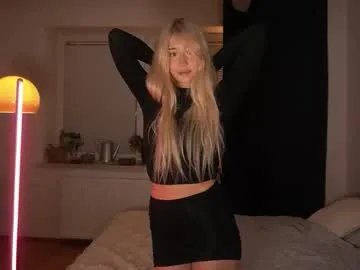 Freechat mermaids_ on Chaturbate