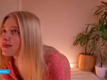 Freechat miablueye on Chaturbate