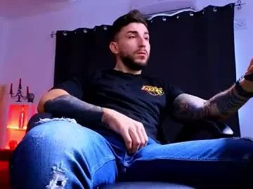 mightyaaron on Chaturbate