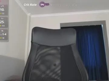 Freechat miolia on Chaturbate