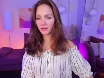 Freechat mirandaglow on Chaturbate