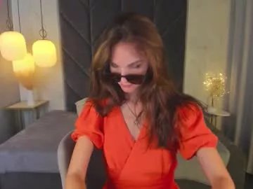 Freechat mirandaglow on Chaturbate