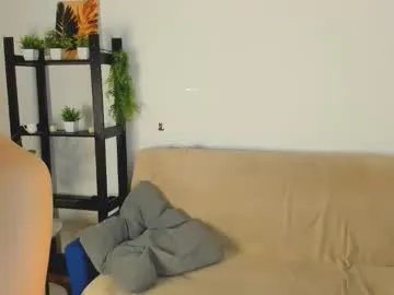 Freechat moanshade on Chaturbate